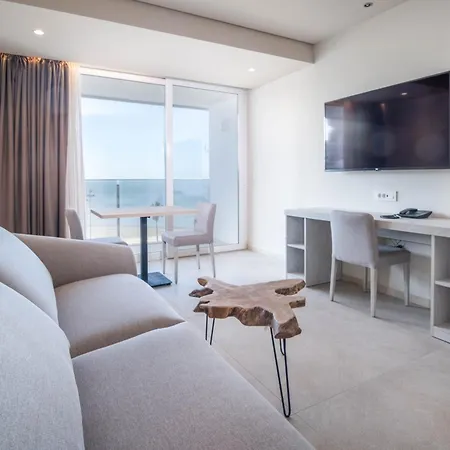 ホテル Bahia By Qhotels 4*