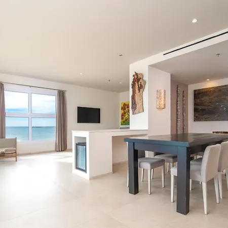 Bahia By Qhotels ホテル 4*