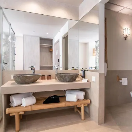 Bahia By Qhotels ホテル 4*