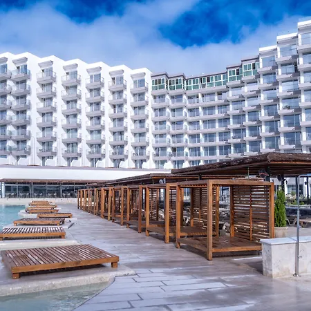 Hotel Bahia By Qhotels 4*