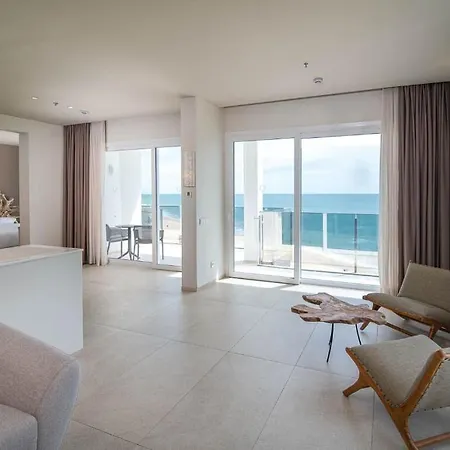 Hotel Bahia By Qhotels 4*