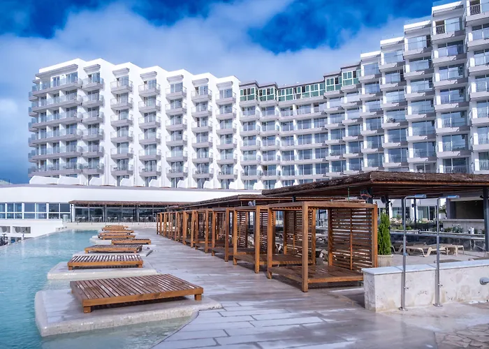 Hotell Bahia By Qhotels 4*